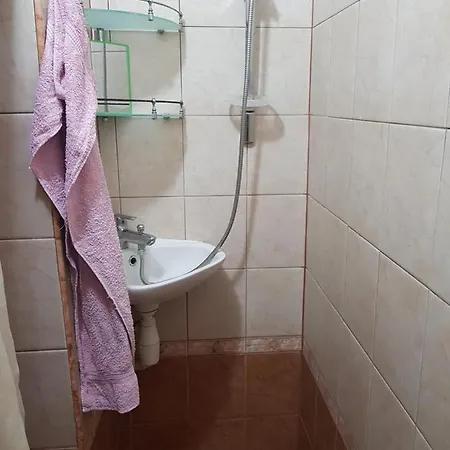 Стая Със Самостоятелен Санитарен Възел И Кухненски Бокс Guest house *