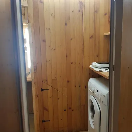 Стая Със Самостоятелен Санитарен Възел И Кухненски Бокс Guest house Varna